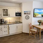 Haus Ingeborg Apartment Kuehlungsborn